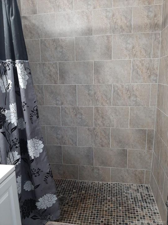 Recently Sold: $359,000 (3 beds, 2 baths, 1546 Square Feet)