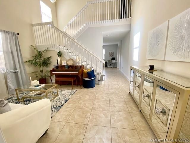 Recently Sold: $365,000 (4 beds, 2 baths, 2437 Square Feet)