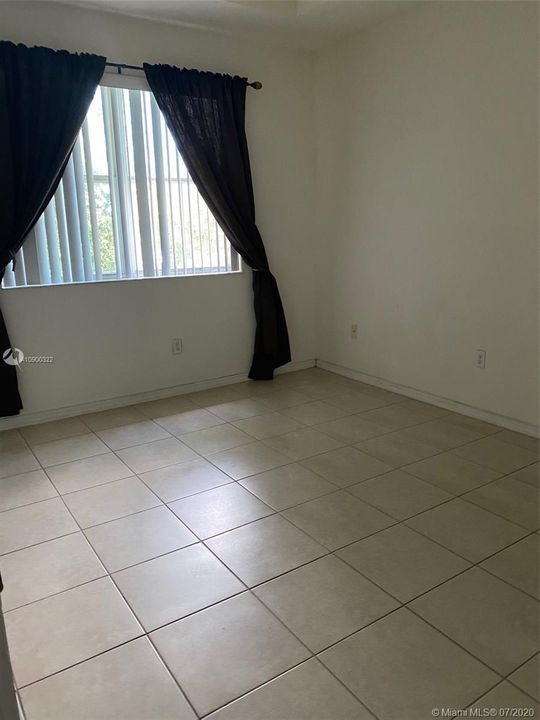 Recently Rented: $1,600 (3 beds, 2 baths, 1447 Square Feet)