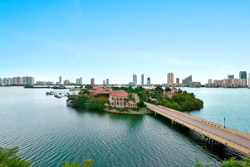 Recently Sold: $1,950,000 (4 beds, 3 baths, 3528 Square Feet)