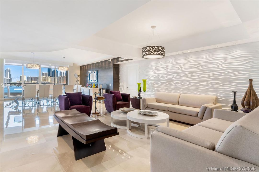 Recently Sold: $1,950,000 (4 beds, 3 baths, 3528 Square Feet)
