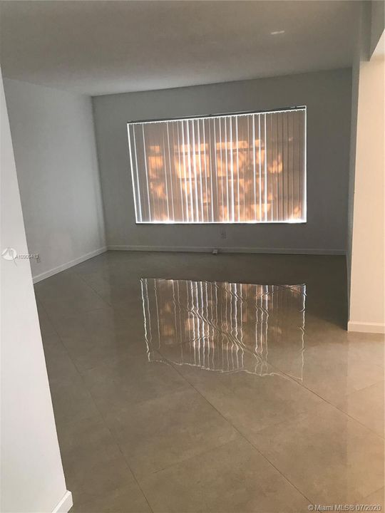 Recently Sold: $319,900 (3 beds, 2 baths, 1324 Square Feet)