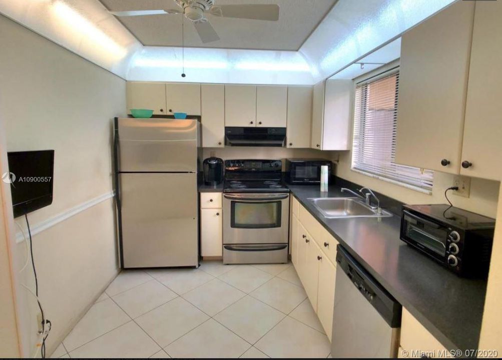 Recientemente alquilado: $1,250 (2 camas, 2 baños, 1100 Pies cuadrados)