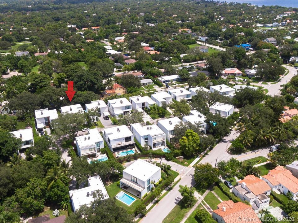 Vendido Recientemente: $1,375,000 (4 camas, 3 baños, 2908 Pies cuadrados)