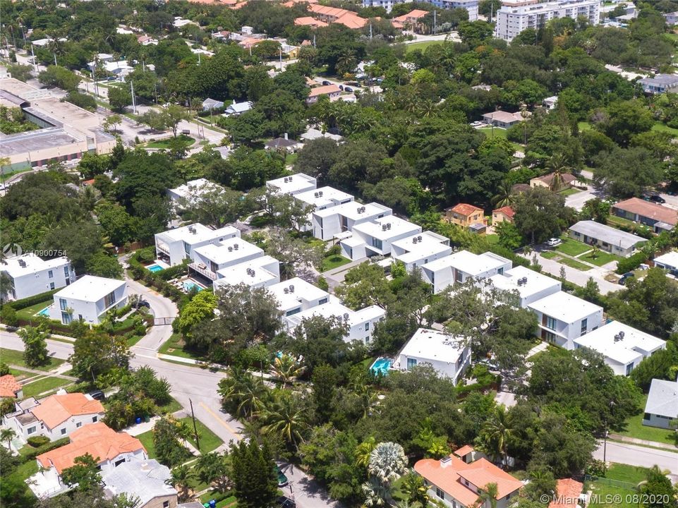 Vendido Recientemente: $1,375,000 (4 camas, 3 baños, 2908 Pies cuadrados)