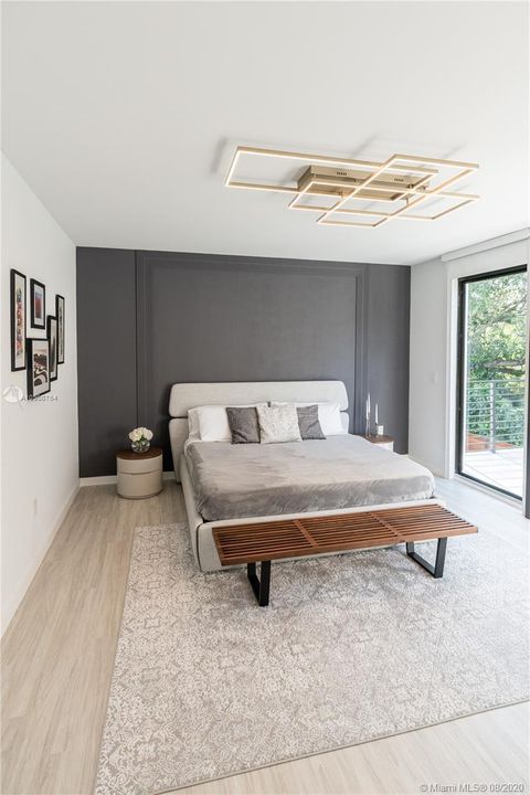 Vendido Recientemente: $1,375,000 (4 camas, 3 baños, 2908 Pies cuadrados)