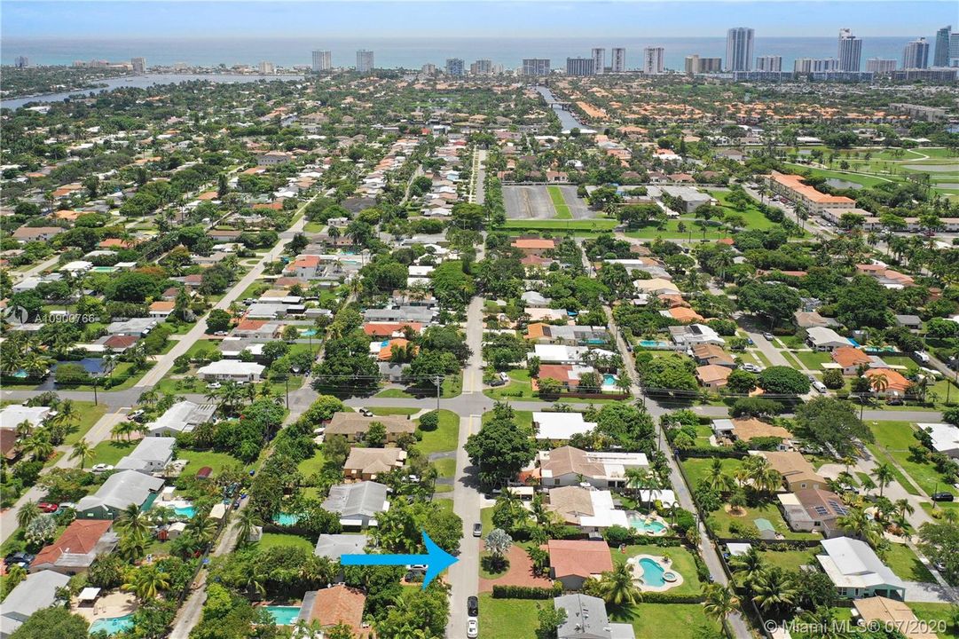 Vendido Recientemente: $449,000 (3 camas, 2 baños, 1325 Pies cuadrados)