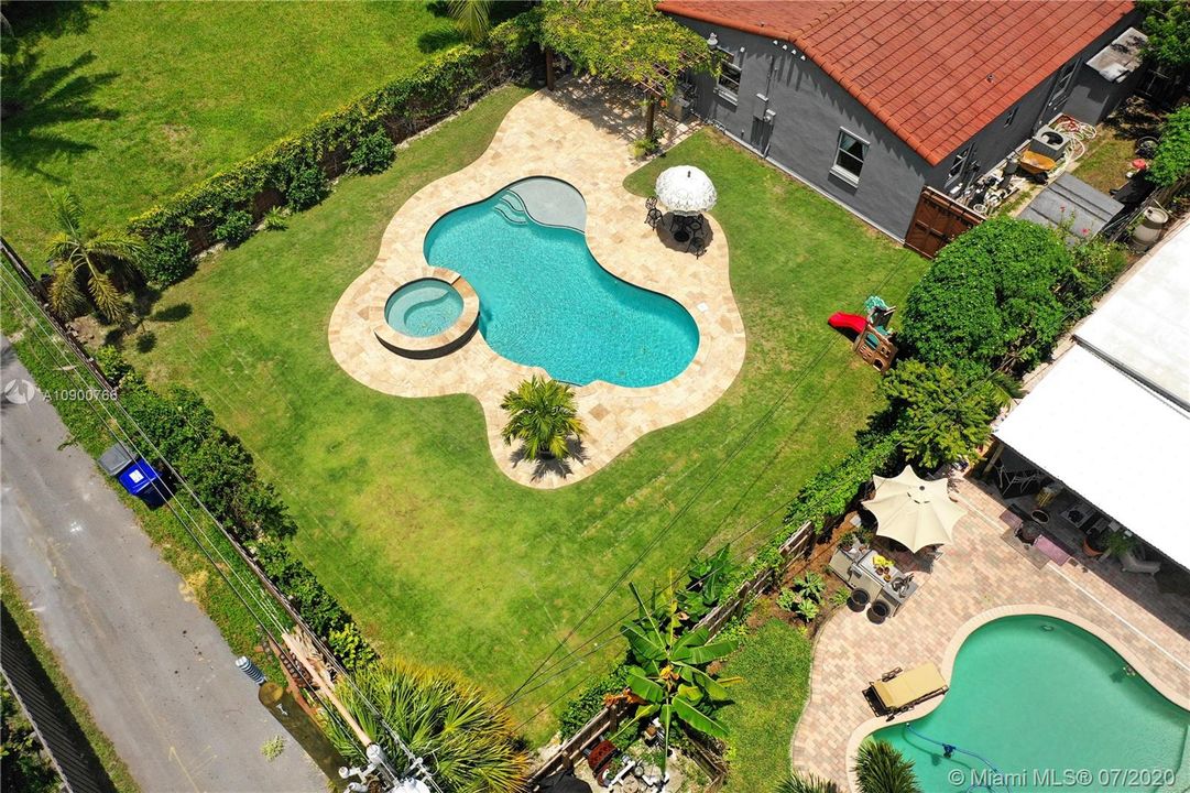 Vendido Recientemente: $449,000 (3 camas, 2 baños, 1325 Pies cuadrados)