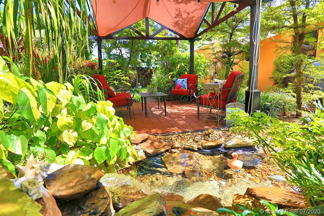 Garden Patio & Fountain