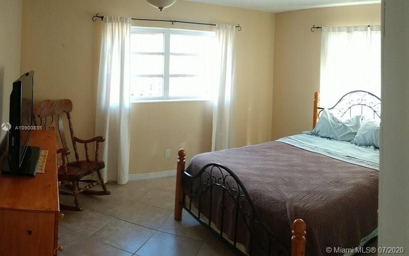 最近售出: $559,999 (3 贝兹, 2 浴室, 1810 平方英尺)