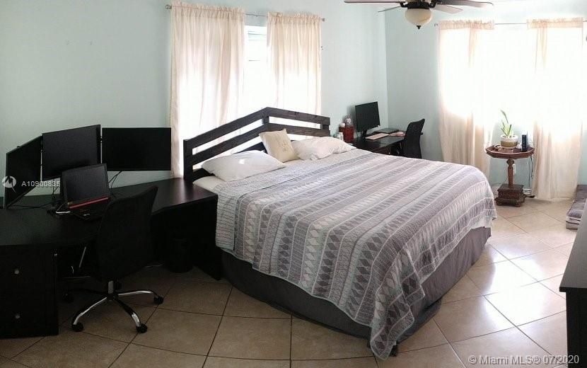 最近售出: $559,999 (3 贝兹, 2 浴室, 1810 平方英尺)