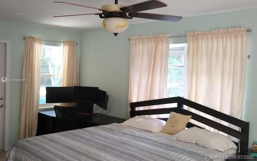 最近售出: $559,999 (3 贝兹, 2 浴室, 1810 平方英尺)