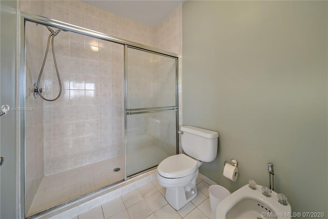 Vendido Recientemente: $399,500 (3 camas, 2 baños, 2015 Pies cuadrados)