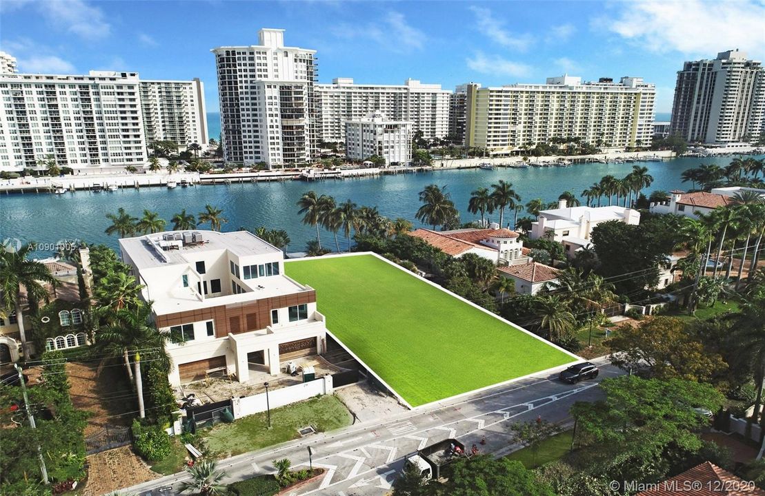 Recently Sold: $11,900,000 (6 beds, 5 baths, 3711 Square Feet)