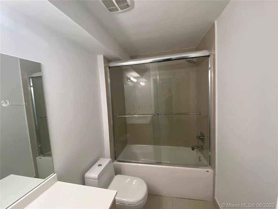 Recientemente alquilado: $3,400 (3 camas, 3 baños, 0 Pies cuadrados)