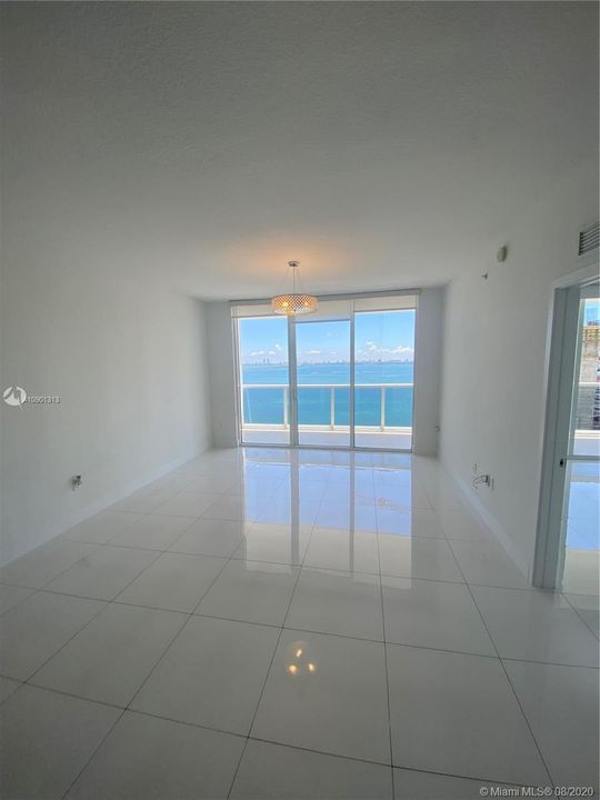 Recientemente alquilado: $3,400 (3 camas, 3 baños, 0 Pies cuadrados)