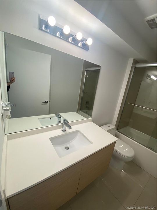 Recientemente alquilado: $3,400 (3 camas, 3 baños, 0 Pies cuadrados)