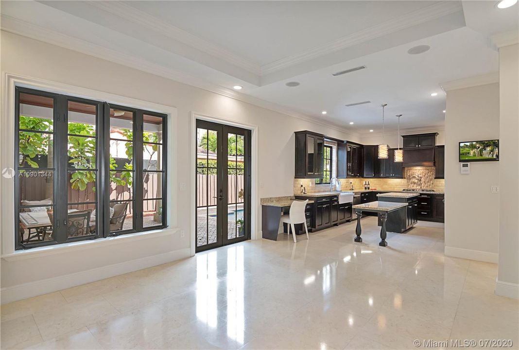 Recientemente alquilado: $8,800 (4 camas, 3 baños, 3193 Pies cuadrados)