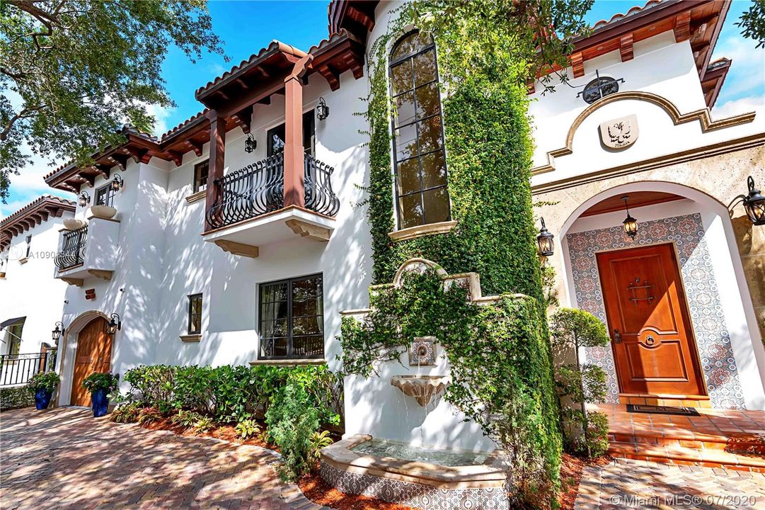 Recientemente alquilado: $8,800 (4 camas, 3 baños, 3193 Pies cuadrados)