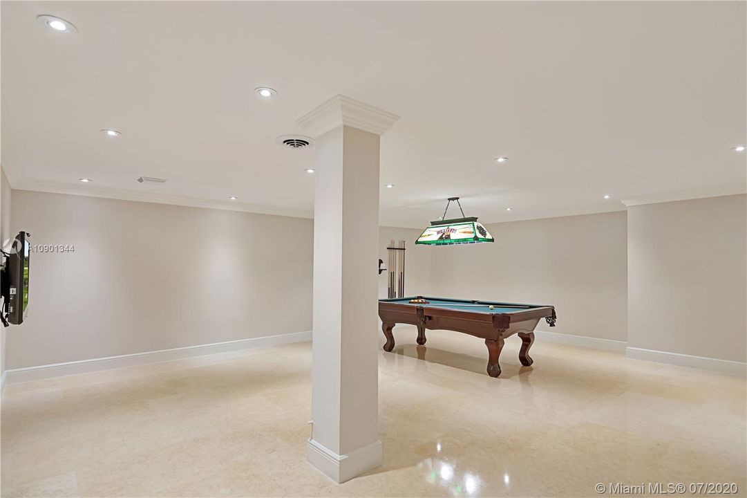 Recientemente alquilado: $8,800 (4 camas, 3 baños, 3193 Pies cuadrados)
