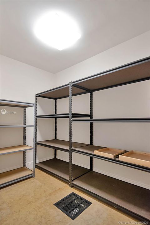 Recientemente alquilado: $8,800 (4 camas, 3 baños, 3193 Pies cuadrados)