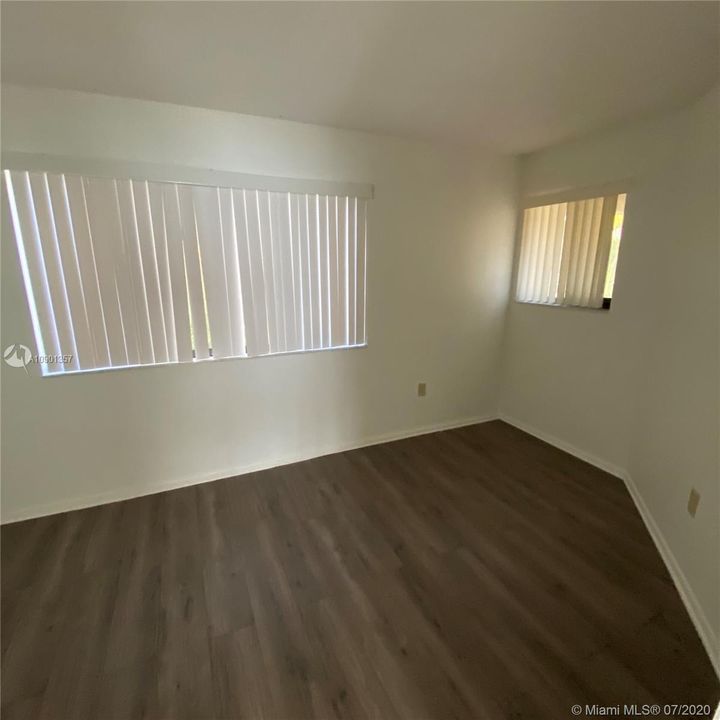 Recientemente alquilado: $1,850 (2 camas, 2 baños, 1240 Pies cuadrados)