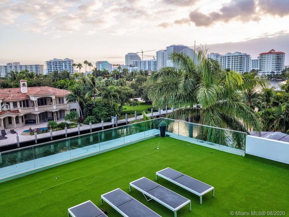 Vendido Recientemente: $4,999,000 (5 camas, 6 baños, 6306 Pies cuadrados)