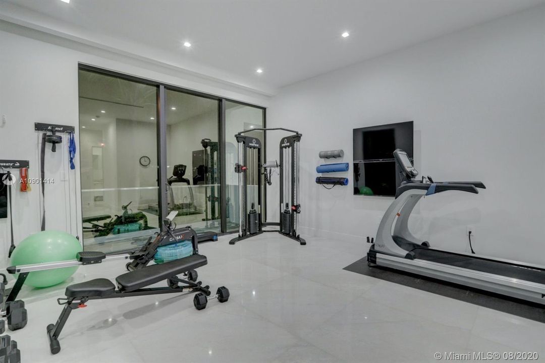 Vendido Recientemente: $4,999,000 (5 camas, 6 baños, 6306 Pies cuadrados)