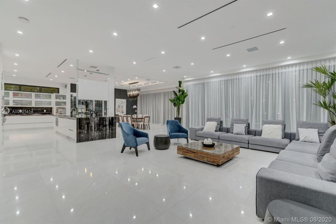 Vendido Recientemente: $4,999,000 (5 camas, 6 baños, 6306 Pies cuadrados)