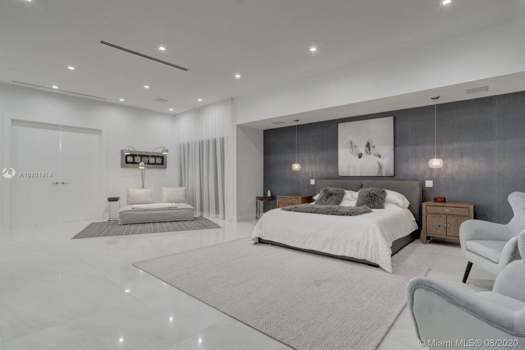 Vendido Recientemente: $4,999,000 (5 camas, 6 baños, 6306 Pies cuadrados)