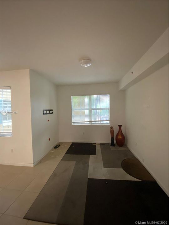 Recently Sold: $230,000 (2 beds, 2 baths, 1240 Square Feet)