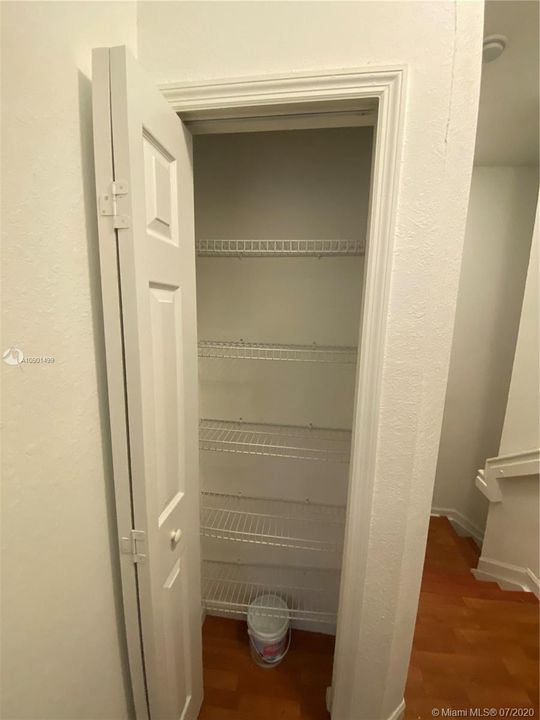 Recently Sold: $230,000 (2 beds, 2 baths, 1240 Square Feet)