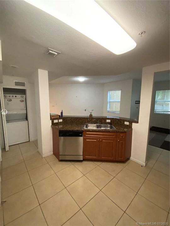 Recently Sold: $230,000 (2 beds, 2 baths, 1240 Square Feet)