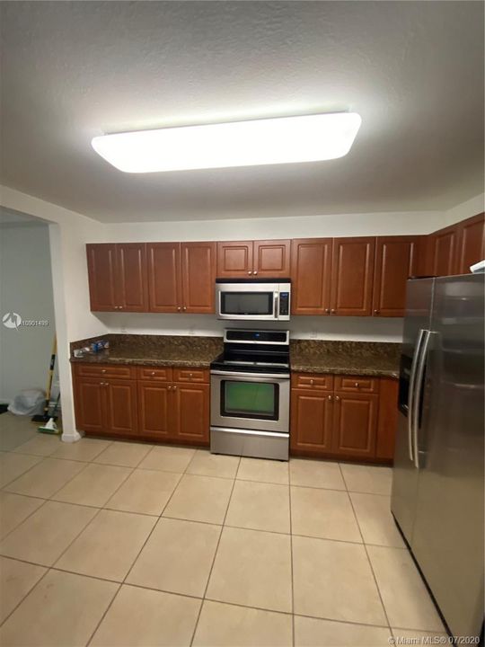 Recently Sold: $230,000 (2 beds, 2 baths, 1240 Square Feet)