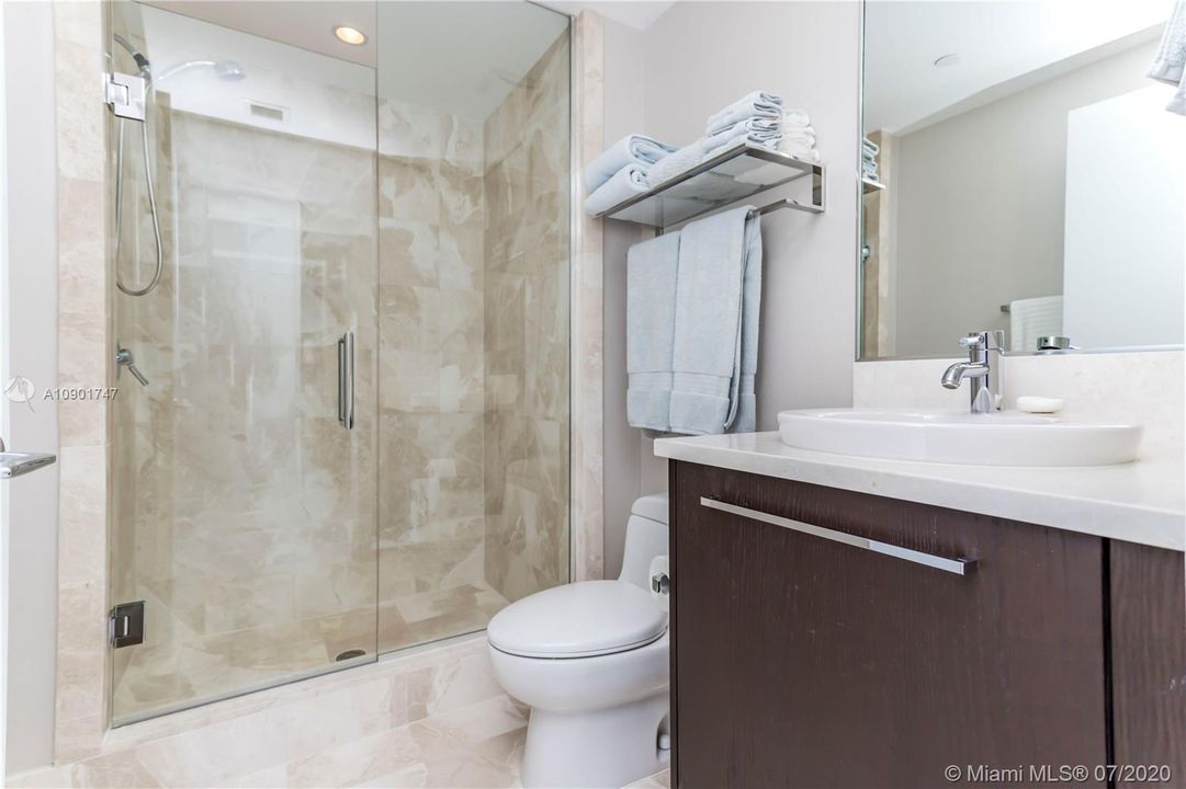Недавно продано: $2,650,000 (4 спален, 4 ванн, 2485 Квадратных фут)