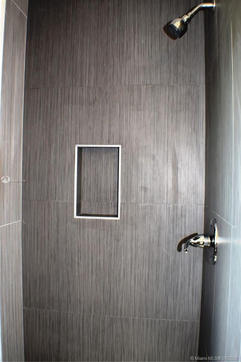 最近租的: $1,850 (2 贝兹, 1 浴室, 2797 平方英尺)