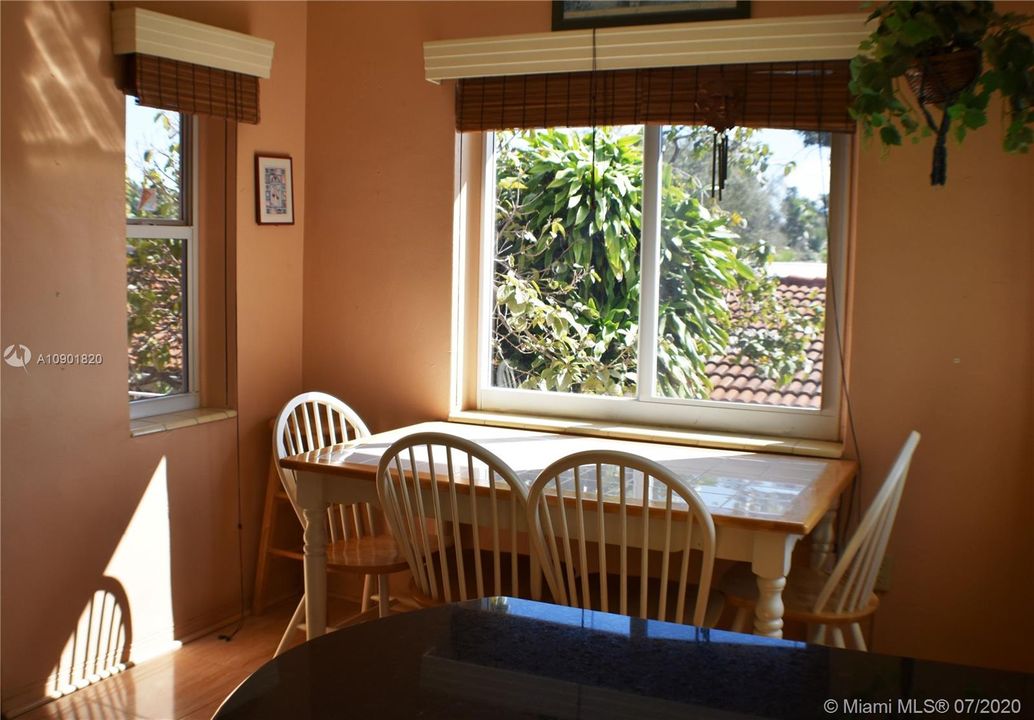 最近租的: $1,850 (2 贝兹, 1 浴室, 2797 平方英尺)