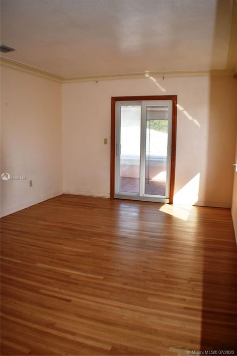 最近租的: $1,850 (2 贝兹, 1 浴室, 2797 平方英尺)