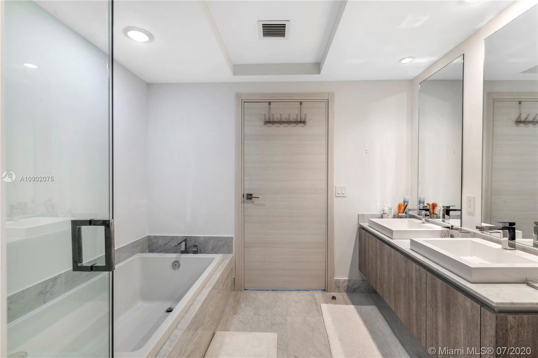 Recientemente alquilado: $6,000 (3 camas, 3 baños, 1450 Pies cuadrados)