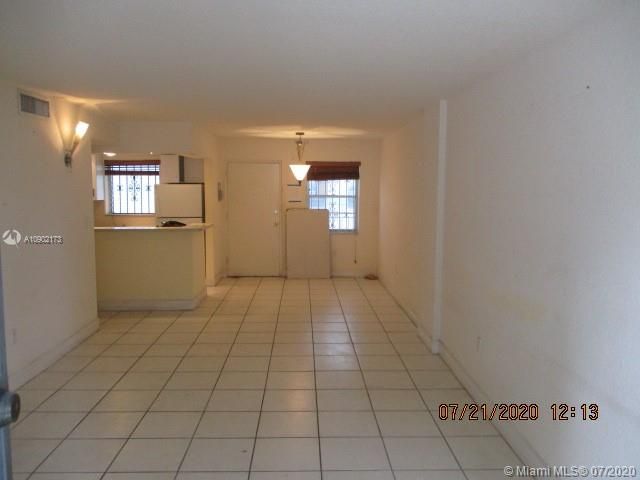 Vendido Recientemente: $165,000 (1 camas, 1 baños, 720 Pies cuadrados)