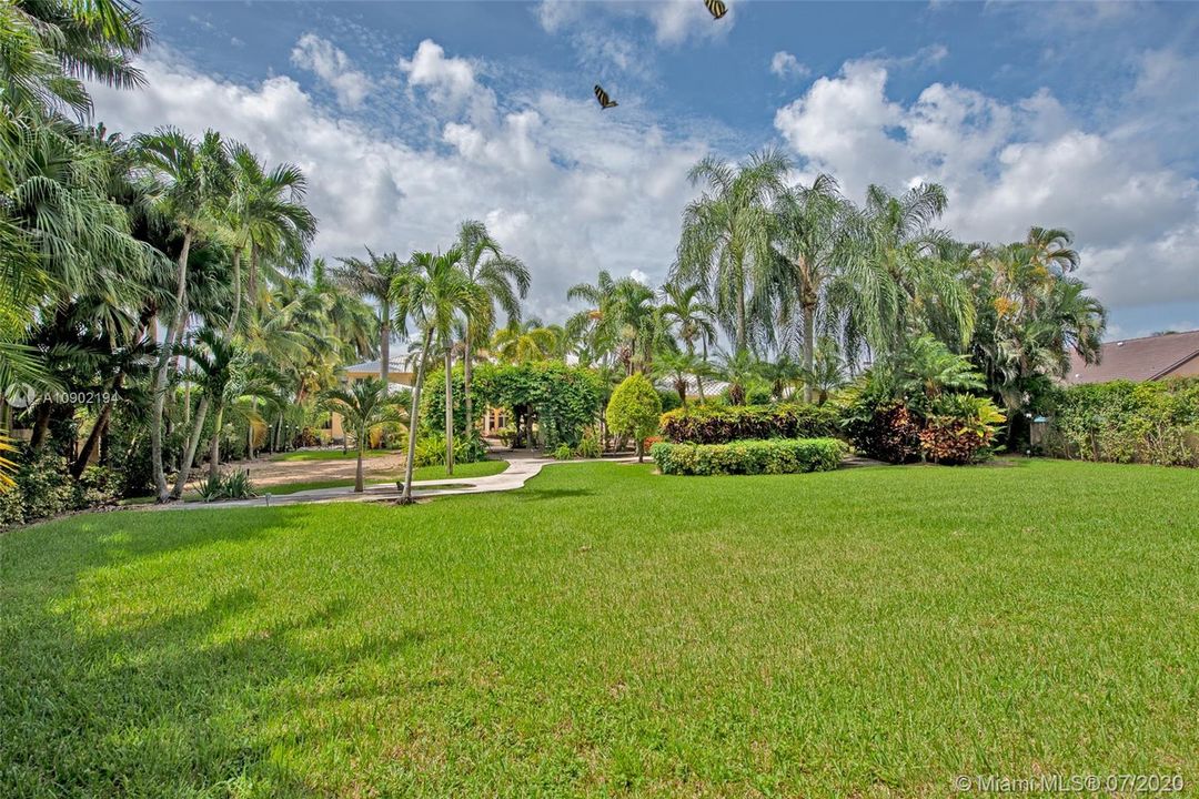 Vendido Recientemente: $1,895,000 (9 camas, 9 baños, 8346 Pies cuadrados)