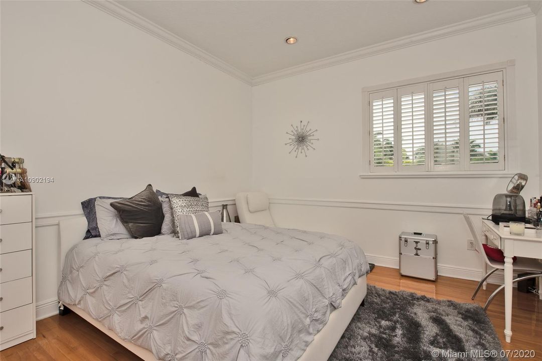 Vendido Recientemente: $1,895,000 (9 camas, 9 baños, 8346 Pies cuadrados)