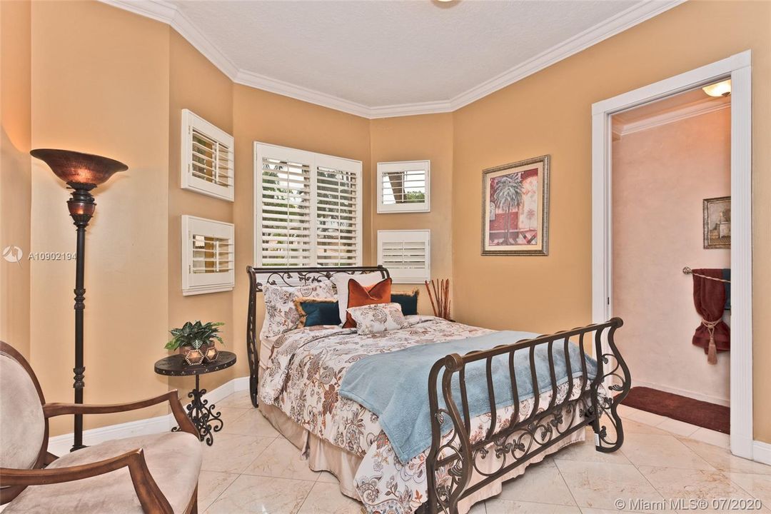 Vendido Recientemente: $1,895,000 (9 camas, 9 baños, 8346 Pies cuadrados)
