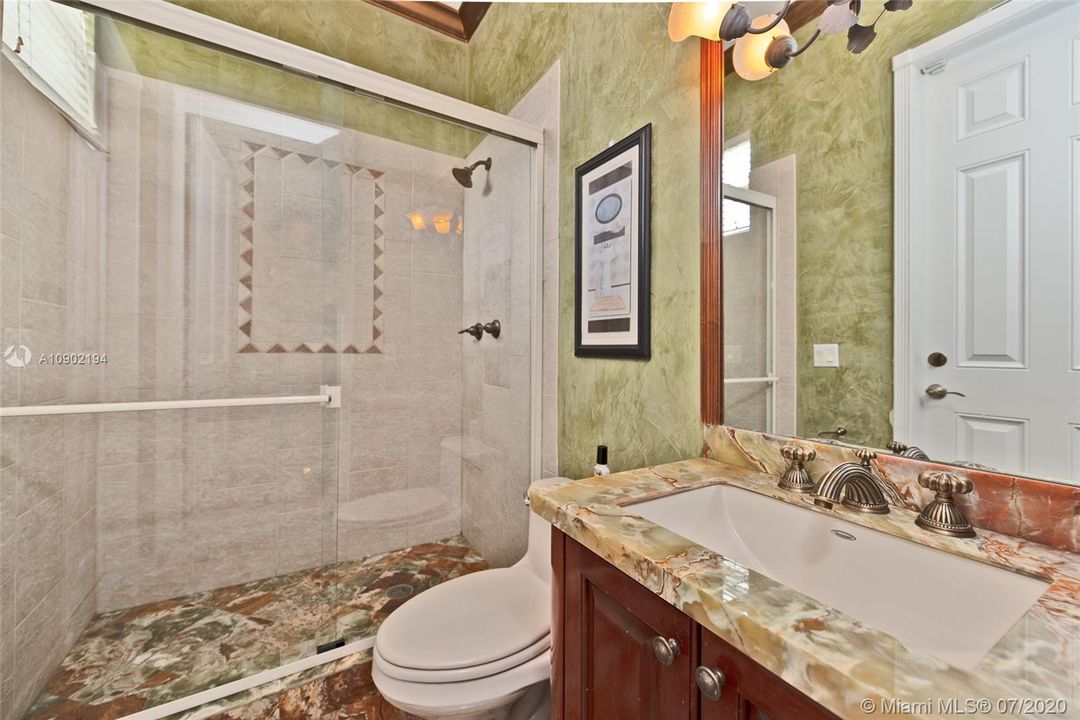 Vendido Recientemente: $1,895,000 (9 camas, 9 baños, 8346 Pies cuadrados)