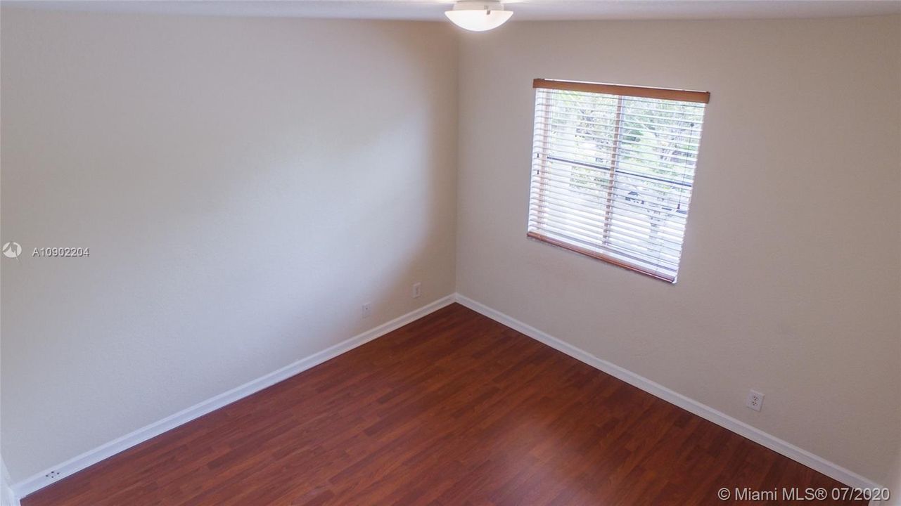 Recently Rented: $4,000 (6 beds, 4 baths, 3122 Square Feet)