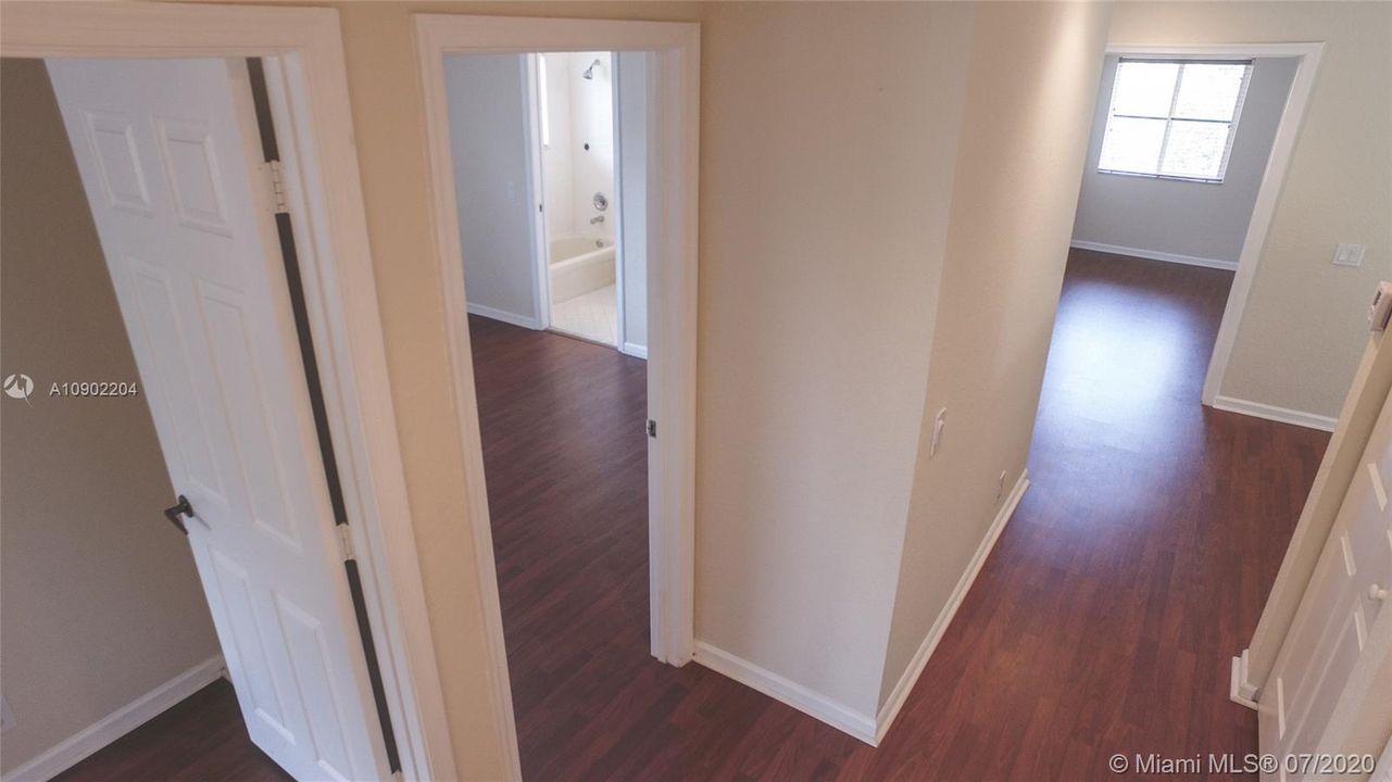 Recently Rented: $4,000 (6 beds, 4 baths, 3122 Square Feet)