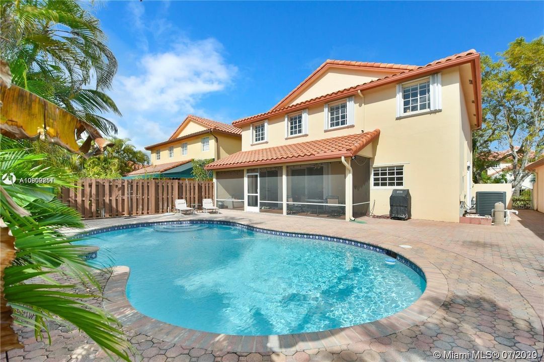 Recently Rented: $3,950 (5 beds, 3 baths, 2885 Square Feet)