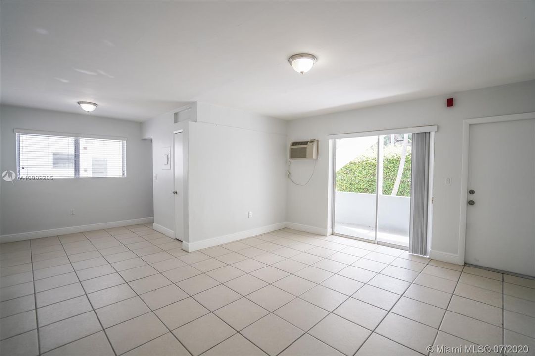 Recently Rented: $1,375 (1 beds, 1 baths, 750 Square Feet)