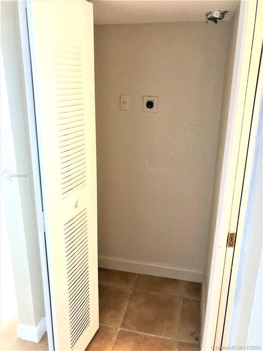 Vendido Recientemente: $161,120 (2 camas, 1 baños, 1020 Pies cuadrados)