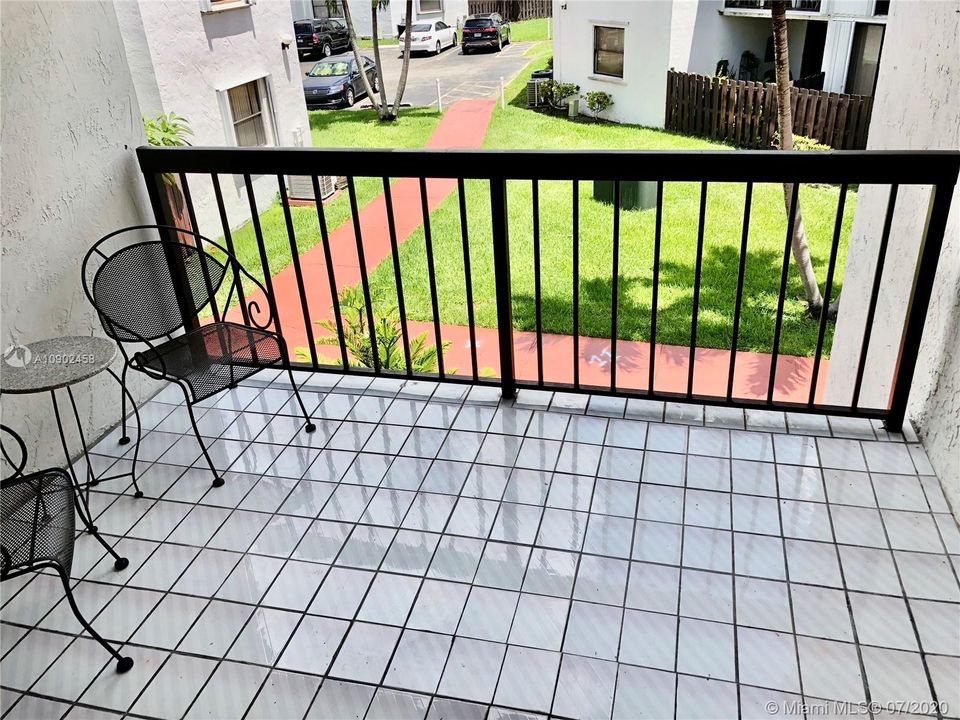 Vendido Recientemente: $210,000 (2 camas, 2 baños, 1000 Pies cuadrados)